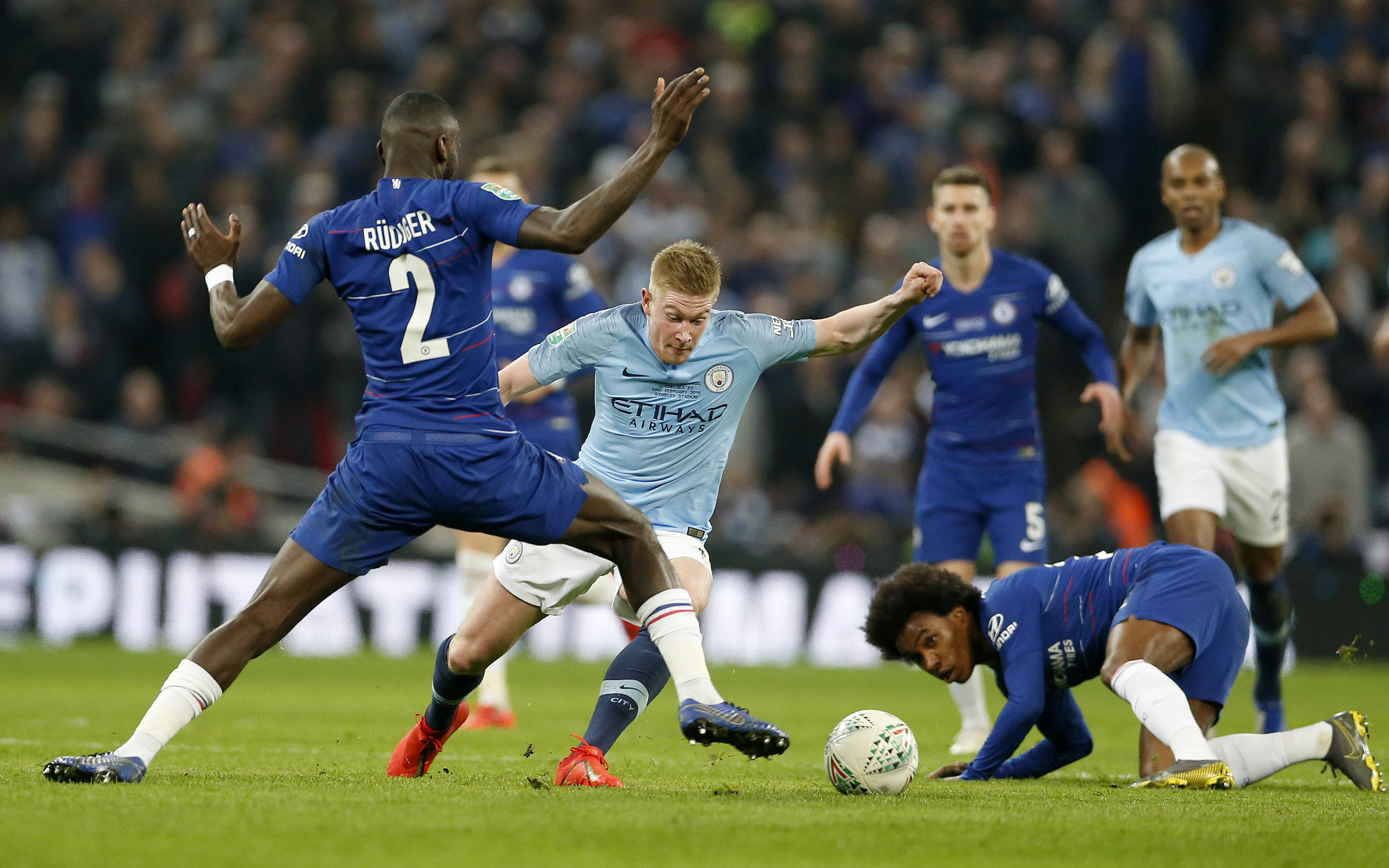 国际比赛日阿斯顿维拉备战足总杯，门线救险细节曝光，质疑声仍在，赛程密集仍需轮换的简单介绍-爱游戏娱乐