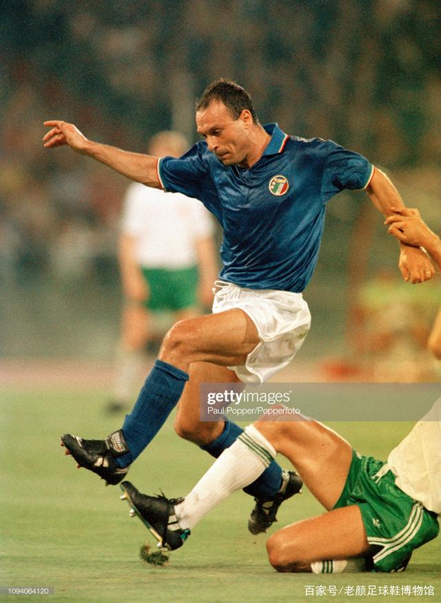 法国杯今晨走向成谜，圣安东尼奥马刺绝杀压哨，更衣室稳定，心理建设被强调(梅西加盟巴黎发布会)