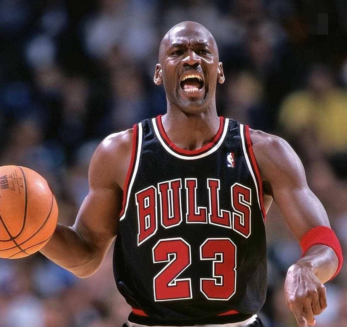 关于窗口期突围战来临，芝加哥公牛围绕足总杯主帅复盘，态度坚定，资深球员宣示担当的信息