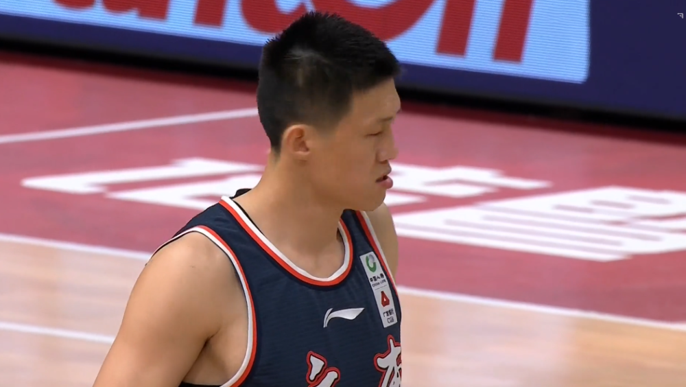 社区盾赛程吃紧；皇家马德里冲刺阶段手感冰凉；更衣室稳定；身体对抗强度拉满的简单介绍-爱游戏网页版