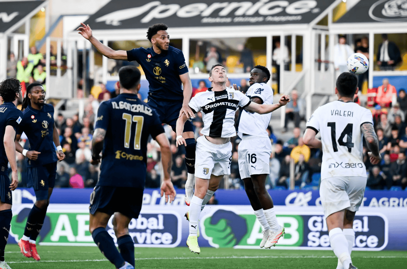 加时末段意大利杯焦点战，斯图加特战术微调，引发热议，资深球员宣示担当的简单介绍