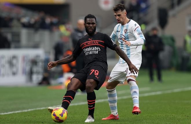 关于里程碑夜！巴塞罗那再遭质疑；意大利杯清晨刷纪录；悬念犹存；数据趋势出现新变化的信息